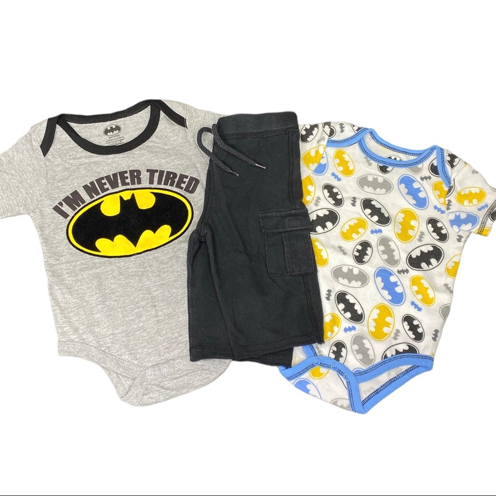 DC COMICS BATMAN 3-6M Baby Yellow Black Gray Blue Batman Logo Onesie…